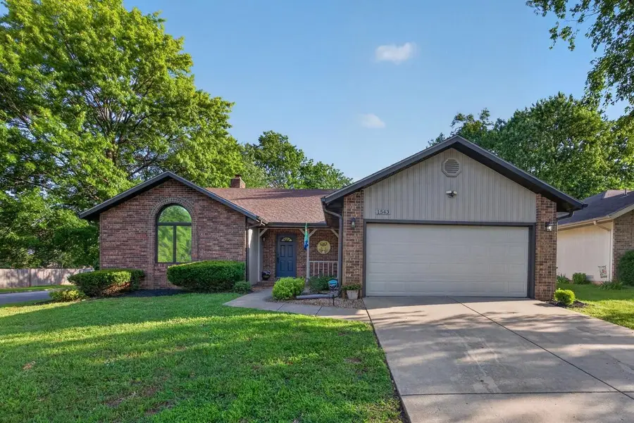 1543 W Whiteside Street, Springfield, MO 65807 - #2