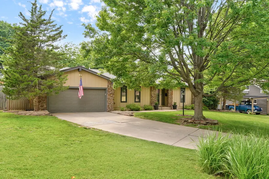 3615 S Parkhill Avenue, Springfield, MO 65807 - #2