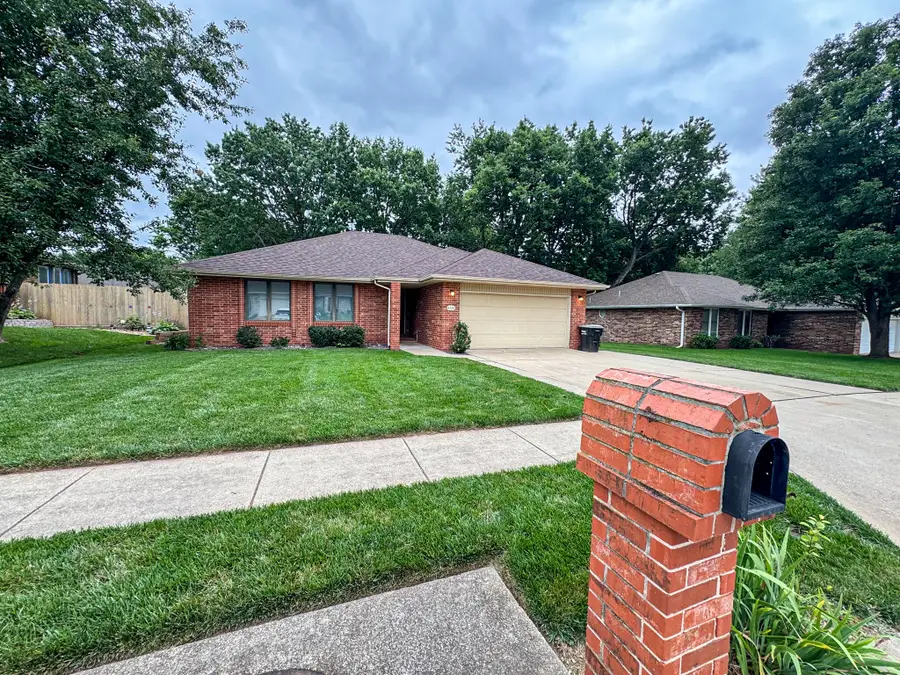 4720 S Ash Avenue, Springfield, MO 65804 - #3
