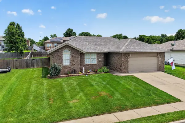 1416 S Nitro Drive, Ozark, MO 65721