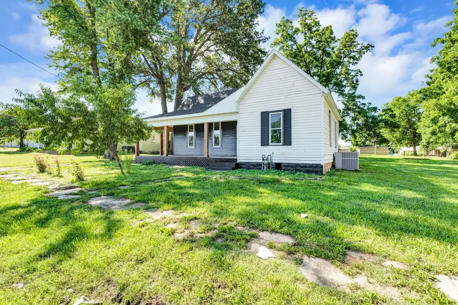407 Wells Street, Greenfield, MO 65661 - #2