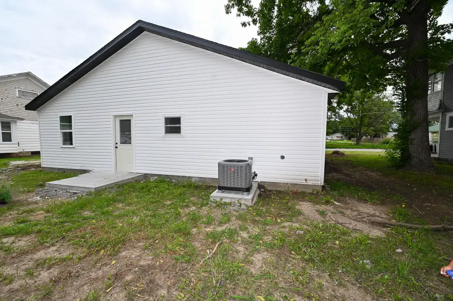 524 E Allison Street, Nevada, MO 64772 - #2