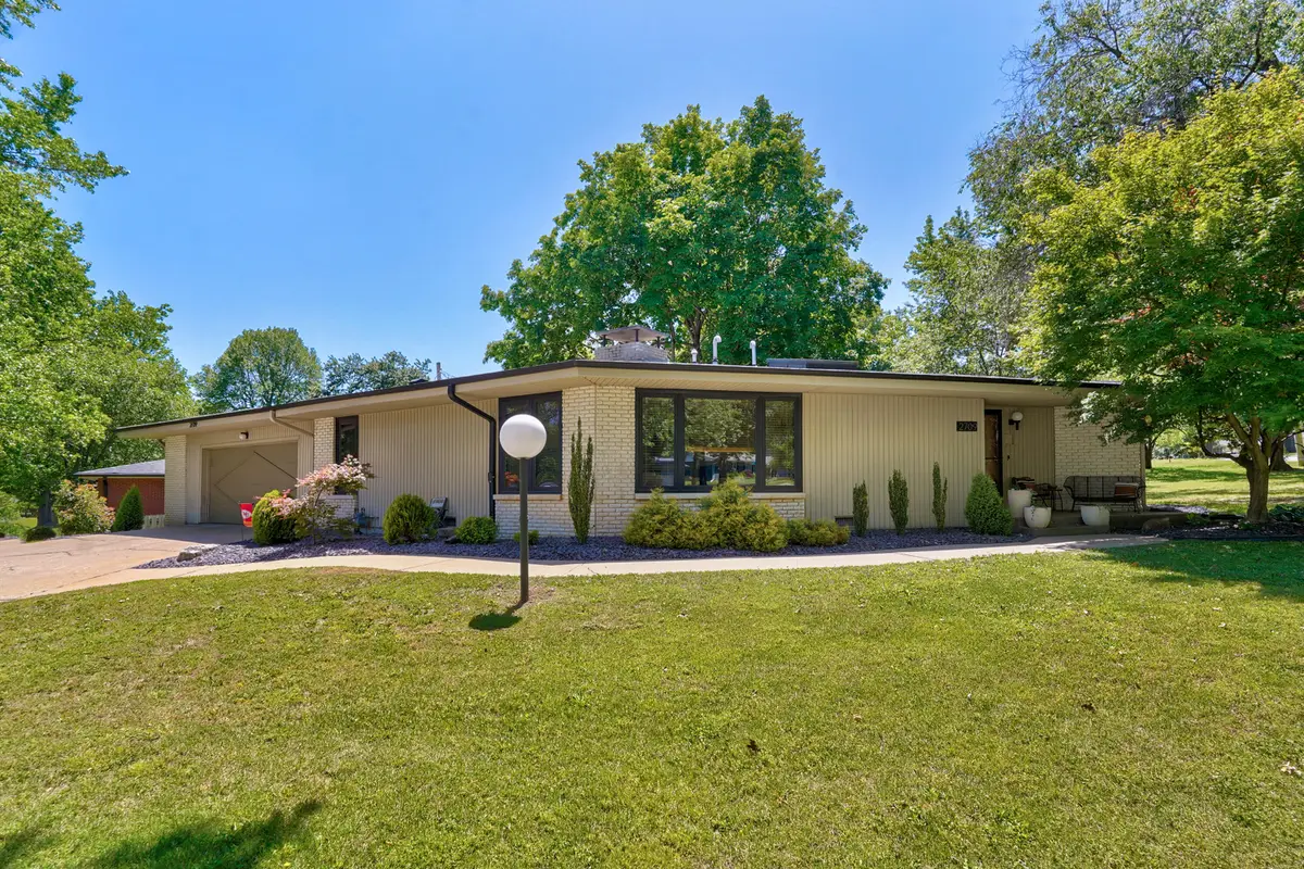 2709 S Glendale Avenue, Springfield, MO 65804 - #1