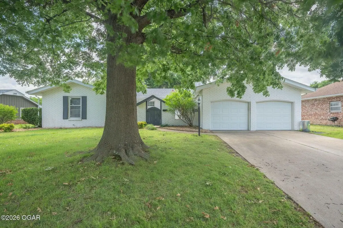 2905 S Illinois Avenue, Joplin, MO 64804 - #1
