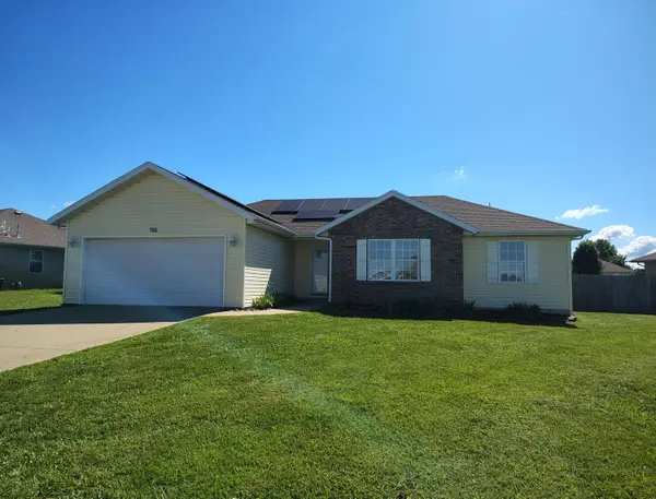 755 Woodlawn Street, Marshfield, MO 65706