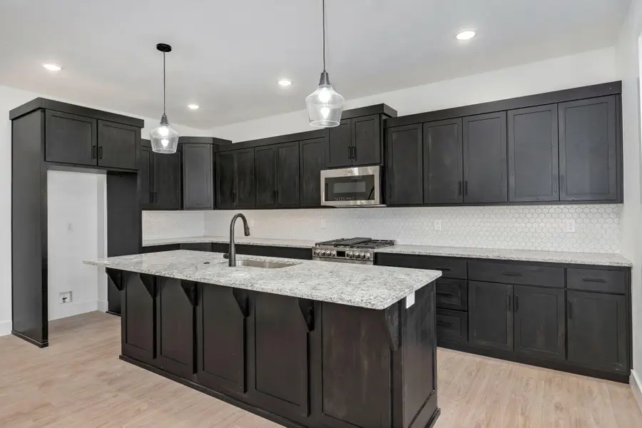 2925 W Teton Drive, Springfield, MO 65810 - #2