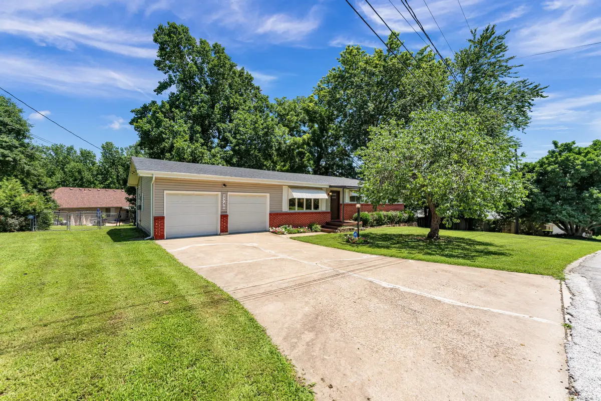5740 S Lakeview Terrace, Springfield, MO 65810 - #1