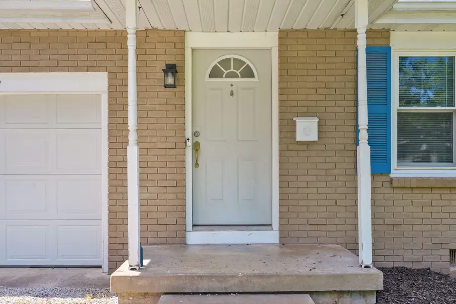 3057 S Parkview Avenue, Springfield, MO 65804 - #3