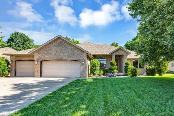 4497 E Summerfield Drive, Springfield, MO 65802