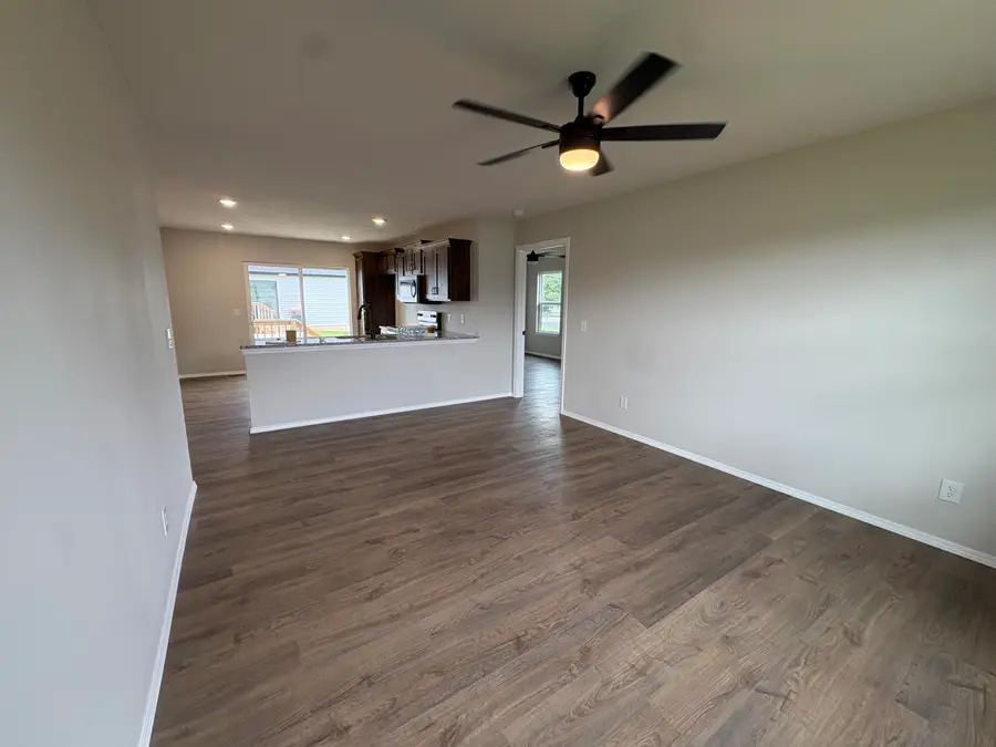 414 N Cherokee Trail, Clever, MO 65631 - #2