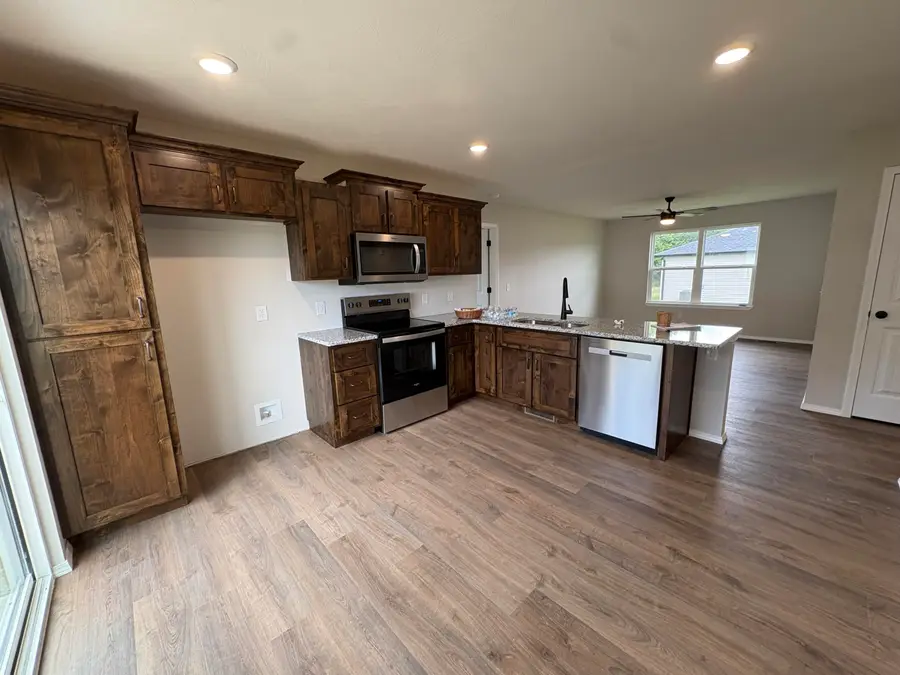 414 N Cherokee Trail, Clever, MO 65631 - #3