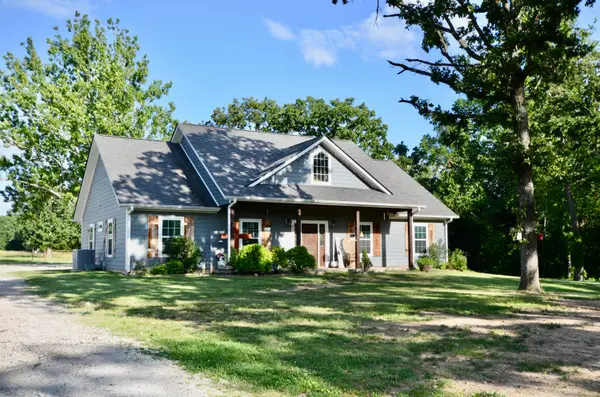 8073 Jasmine Drive, Neosho, MO 64850