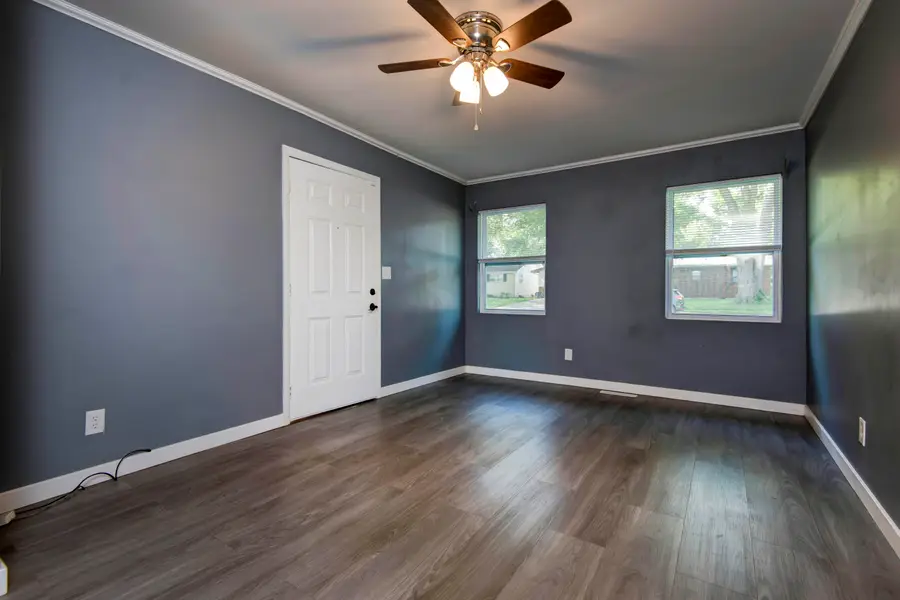1105 E Edgewood Street, Springfield, MO 65807 - #3