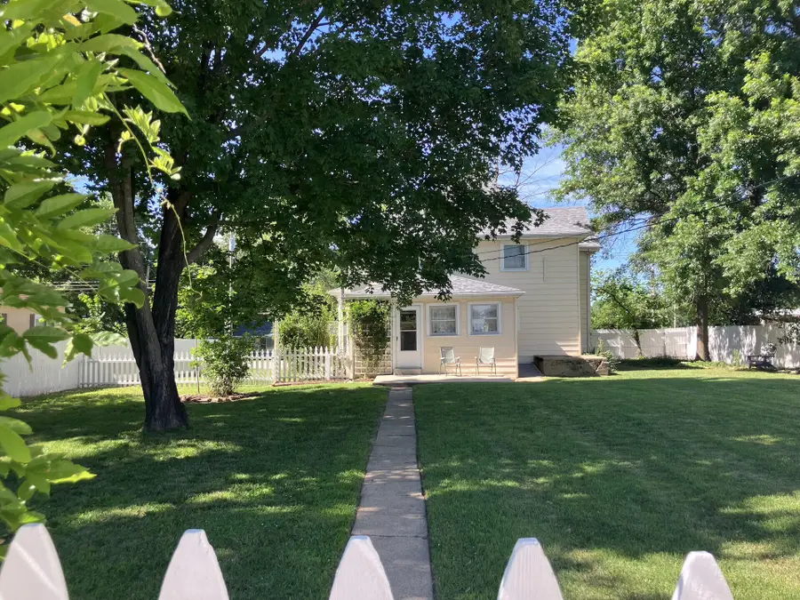438 E Washington Street, Marshfield, MO 65706 - #3
