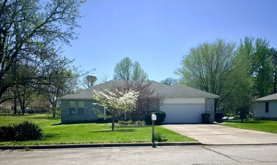 1334 Cherokee Court, Marshfield, MO 65706 - #2