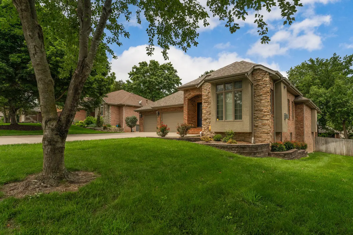 2953 W Canterbury Street, Springfield, MO 65810 - #1