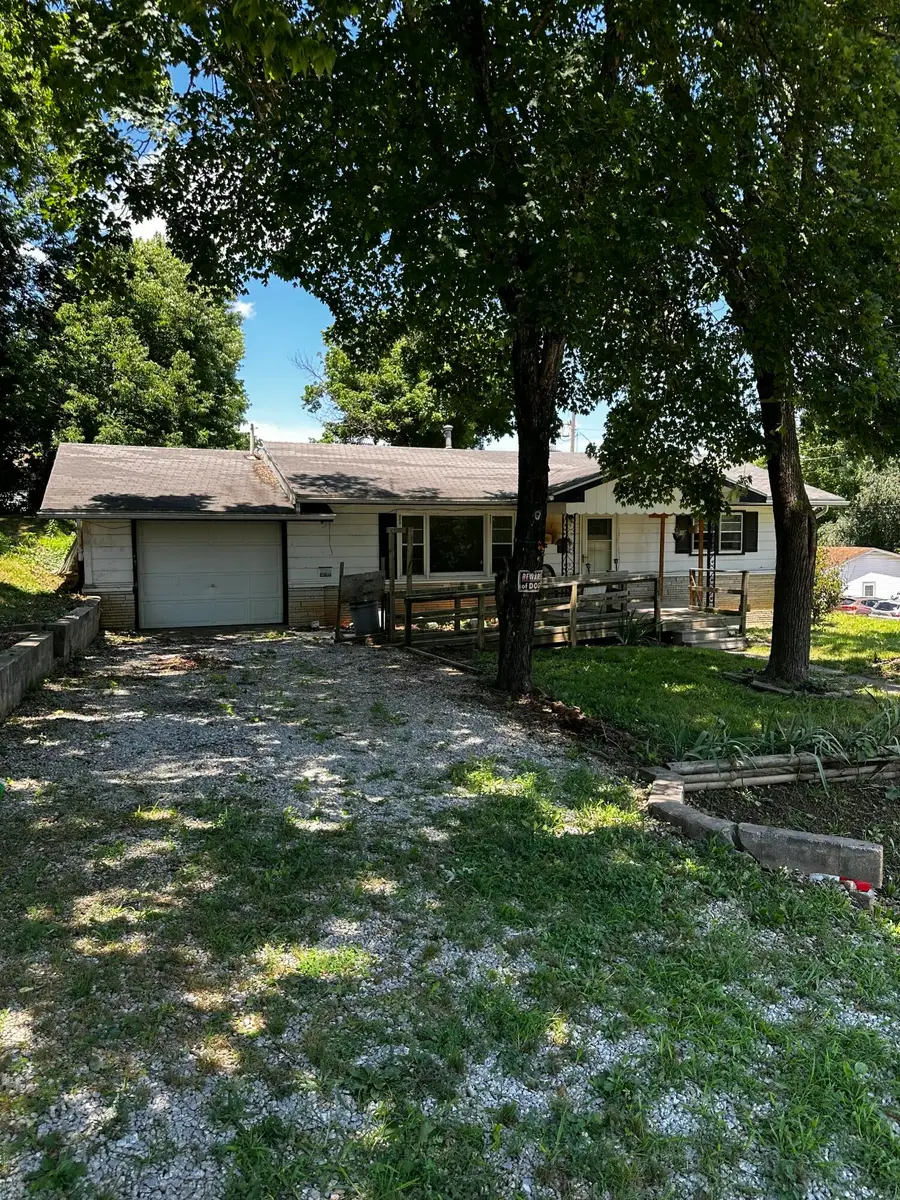 203 W 5th Street, Galena, MO 65656 - #2