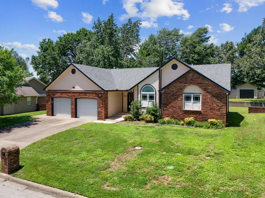 1014 Country Side Drive, Webb City, MO 64870 - #2