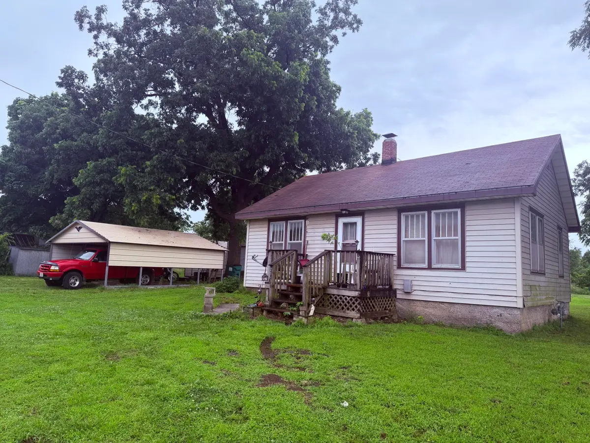 204 S Macon Street, Jerico Springs, MO 64756 - #1