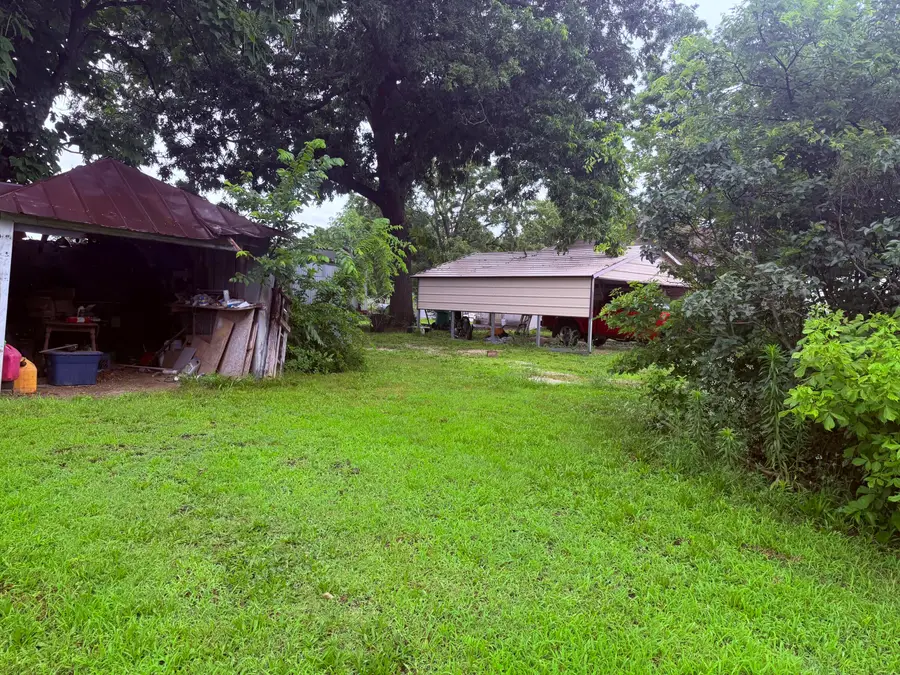 204 S Macon Street, Jerico Springs, MO 64756 - #3