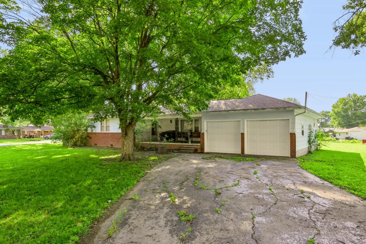 611 S 2nd Street, Jasper, MO 64755 - #1