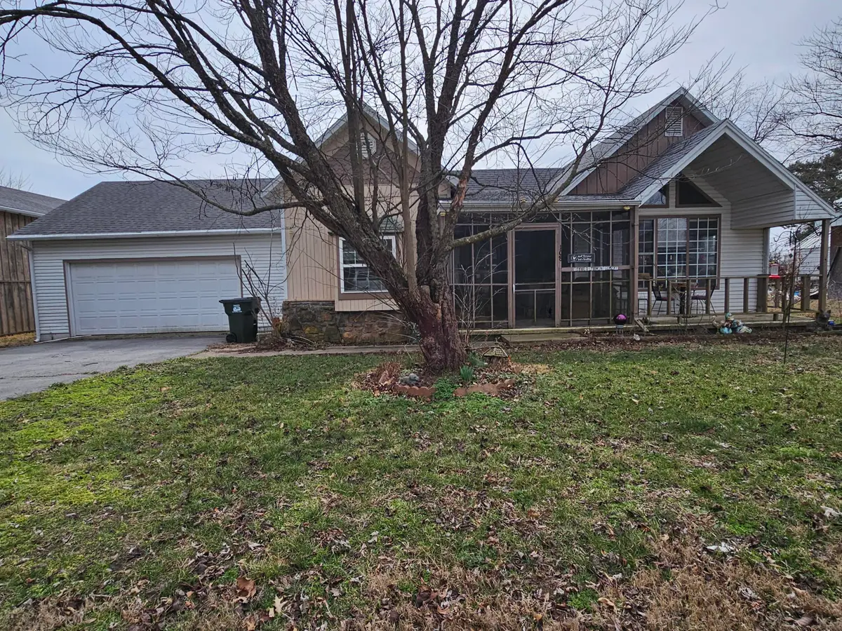 108 E Montgomery Street, Fairview, MO 64842 - #1