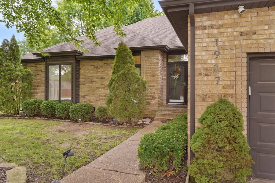 1917 S Forrest Heights Avenue, Springfield, MO 65809 - #3