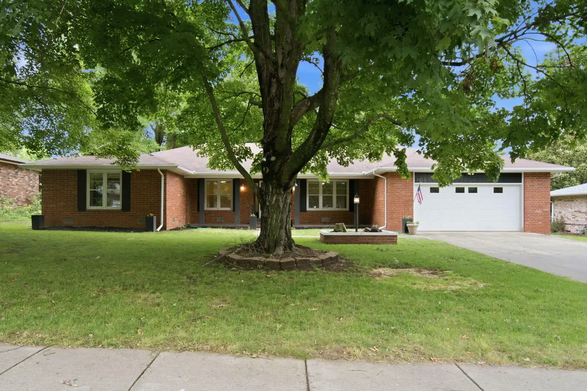 4017 S Fairway Avenue, Springfield, MO 65804 - #1