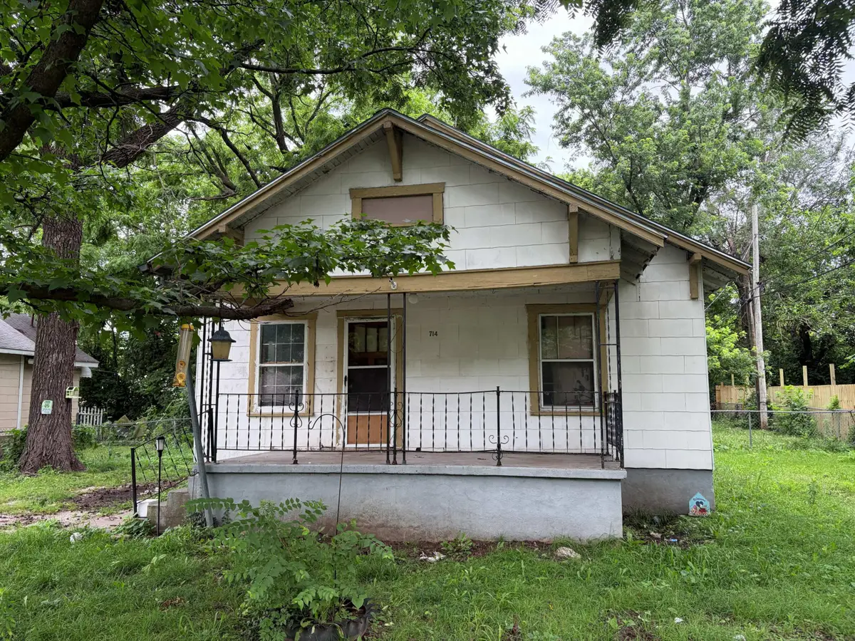 714 N Farmer Avenue, Springfield, MO 65802 - #1