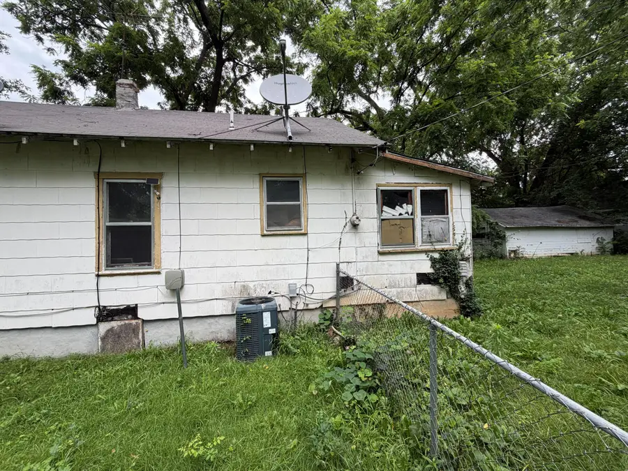 714 N Farmer Avenue, Springfield, MO 65802 - #3