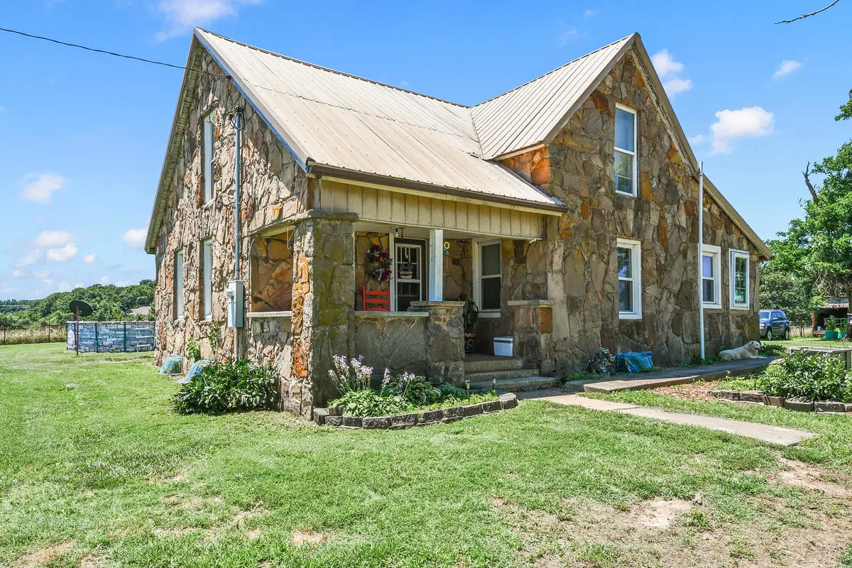 4049 N Farm Road 79, Willard, MO 65781 - #1