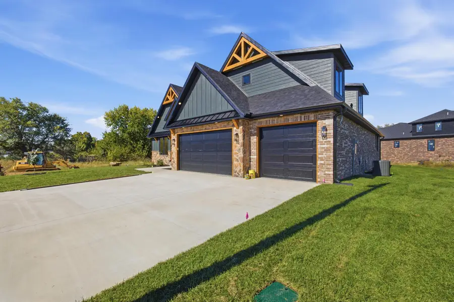 1743 E Skyline, Ozark, MO 65721 - #2