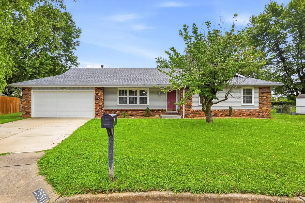 2550 S Weller Avenue, Springfield, MO 65804 - #1