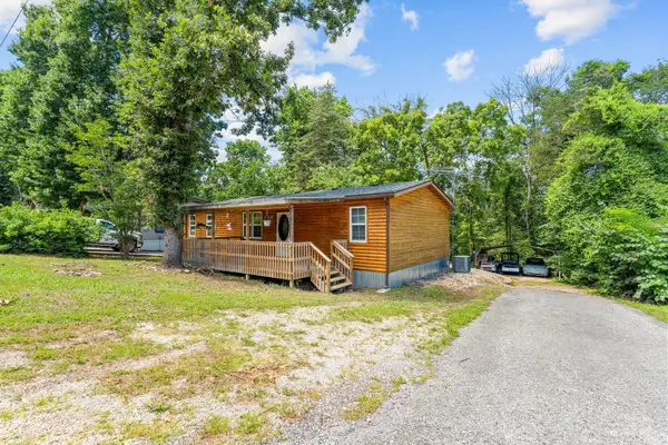 65 High Noon Lane, Blue Eye, MO 65611