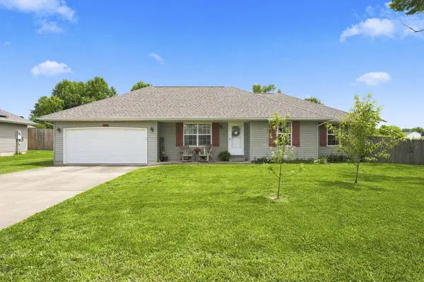 406 Sugar Tree Road, Sparta, MO 65753