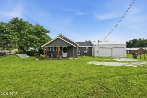 222 W Splitlog Street, Goodman, MO 64843