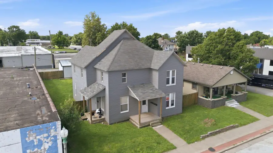 36 W Olive Street, Aurora, MO 65605 - #2