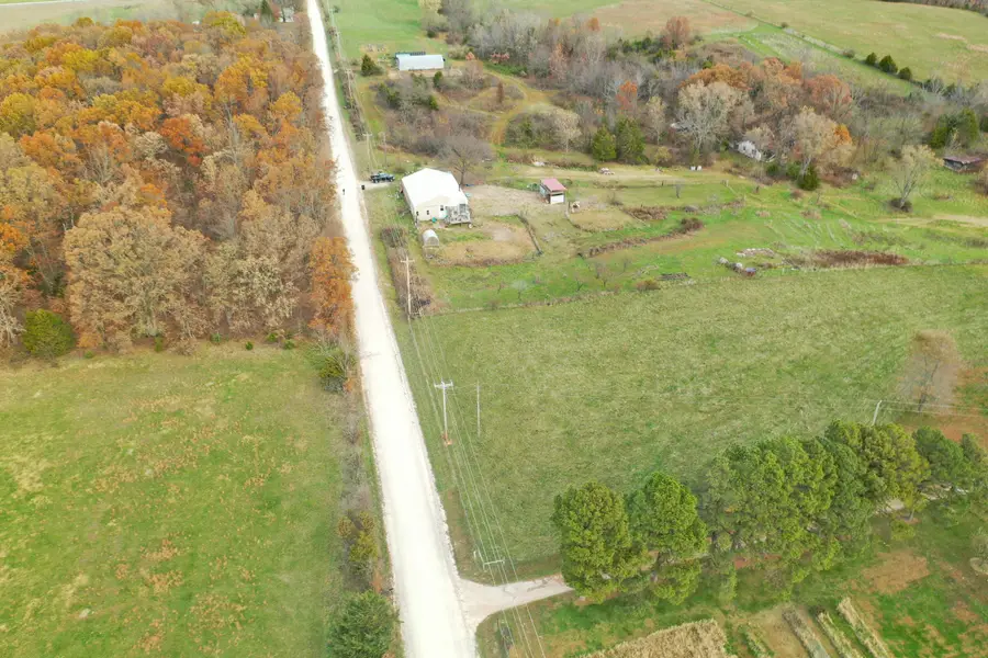 3400 S Elm Road, Marshfield, MO 65706 - #2