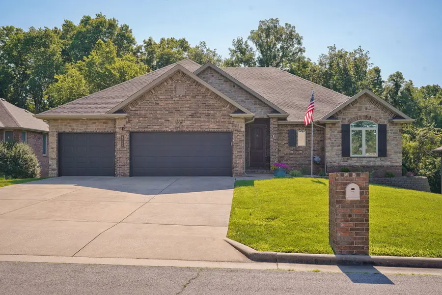 5748 S Winsor Drive, Battlefield, MO 65619 - #3
