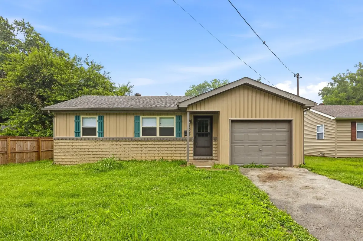 1324 S Estate Avenue, Springfield, MO 65804 - #1