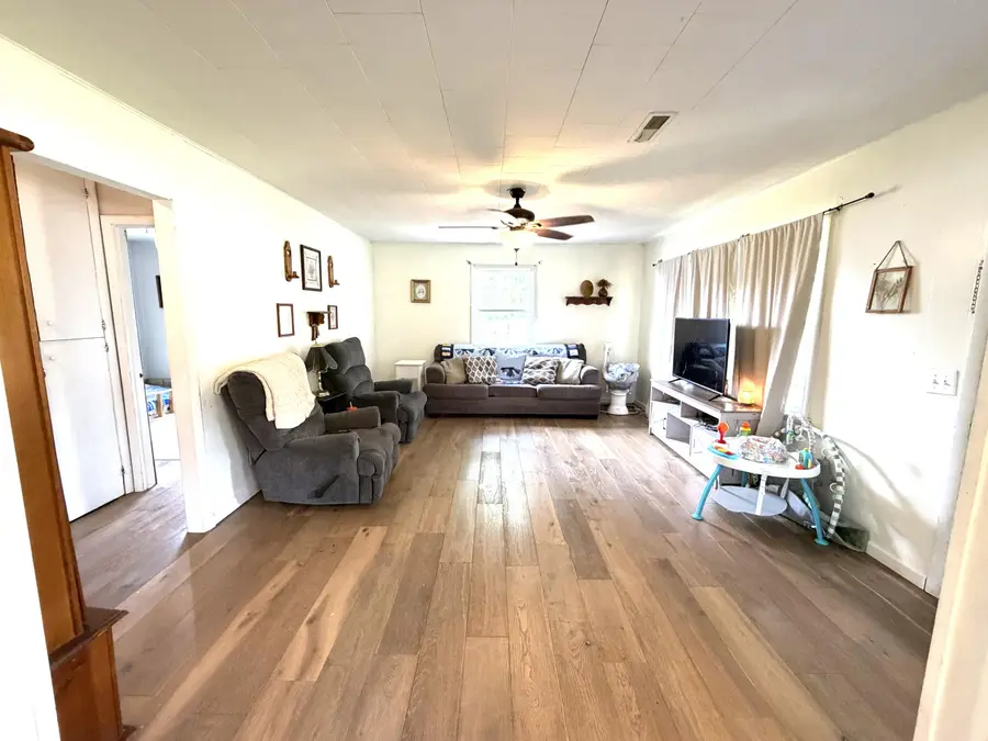 221 E 3rd Street, Mountain View, MO 65548 - #2