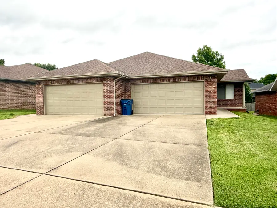 4034 S Fort Avenue, Springfield, MO 65807 - #3