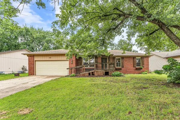 1375 E Dunkirk Street, Springfield, MO 65804