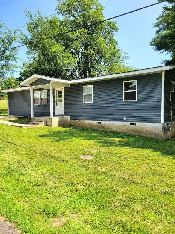 1313 E Benton Avenue, Ava, MO 65608