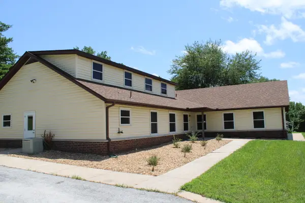 3110 S Lakeside Avenue, Springfield, MO 65804