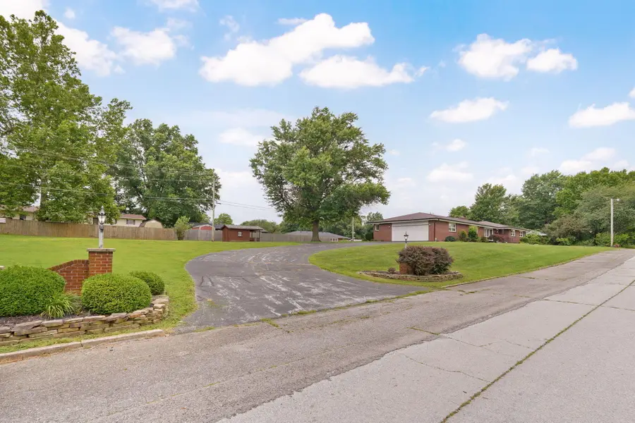 635 Valley View Drive, Mount Vernon, MO 65712 - #3
