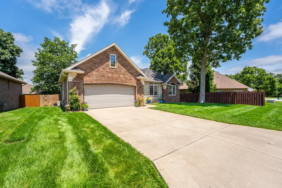 883 Dustin Lane, Nixa, MO 65714 - #3