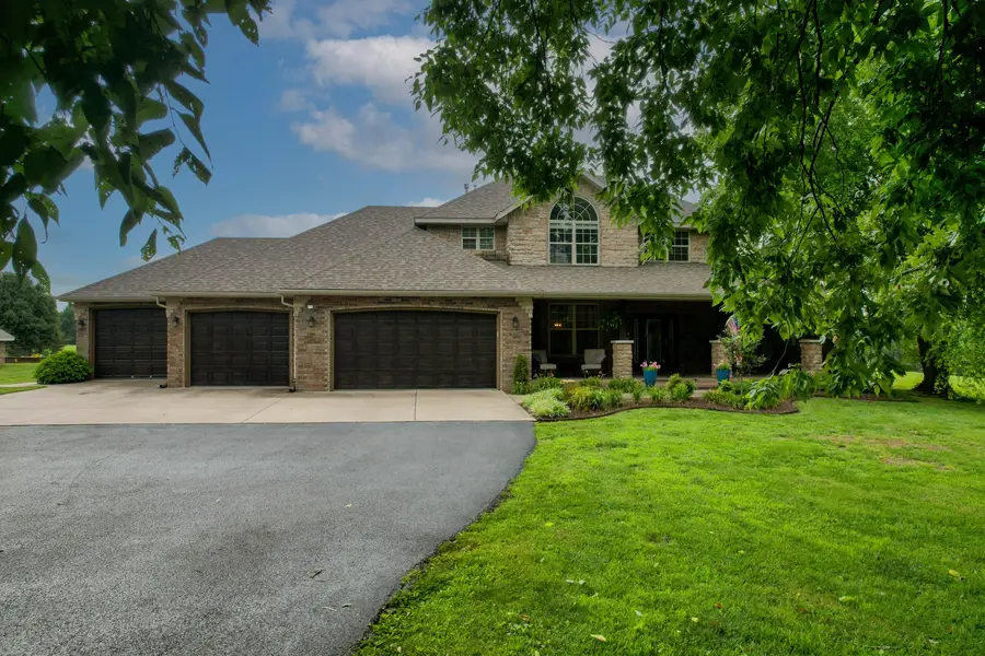 1106 N Pebble Creek Drive, Nixa, MO 65714 - #3