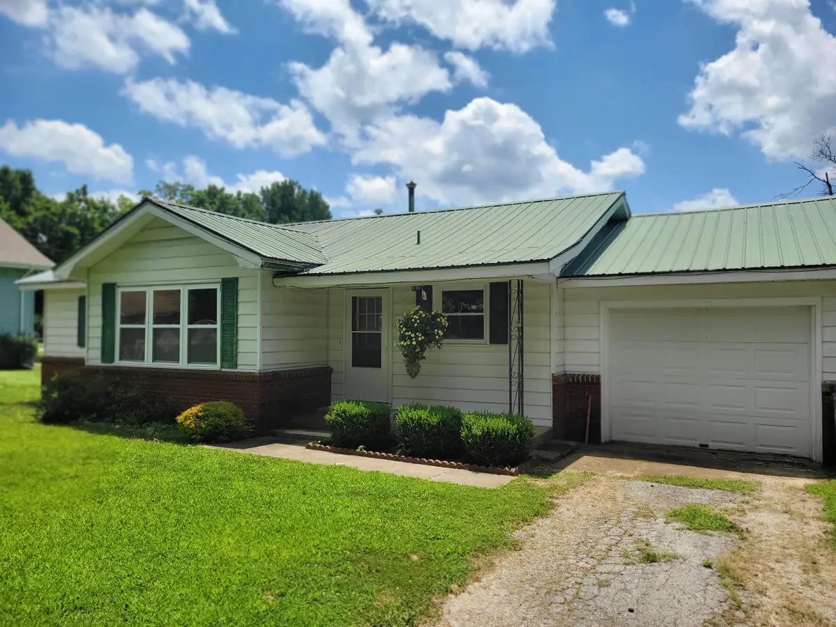204 W Oak Street, Stockton, MO 65785 - #1