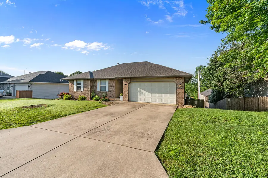 2030 E Charles Street, Republic, MO 65738 - #2